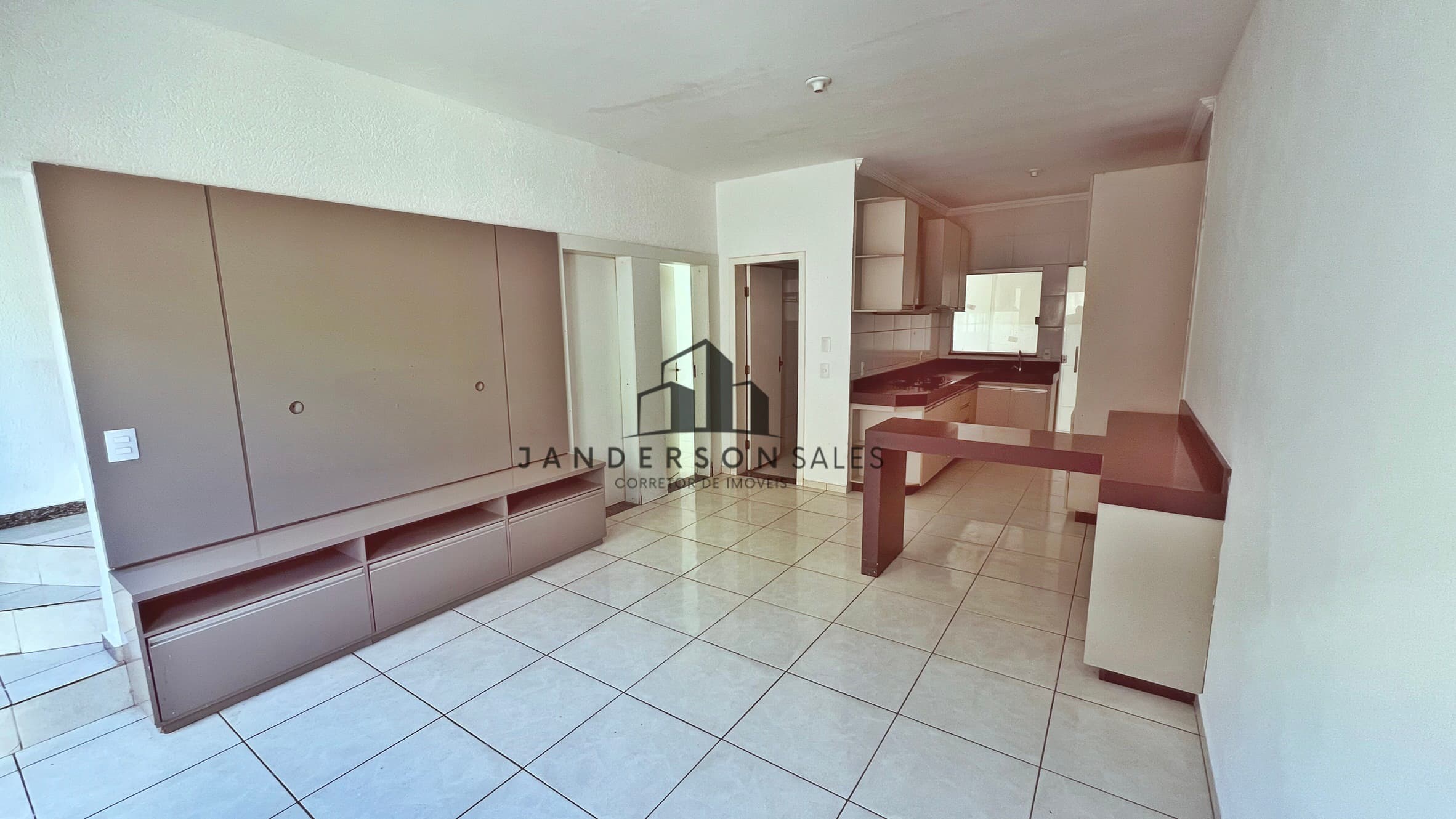 ALUGA-SE DUPLEX 2 QUARTOS