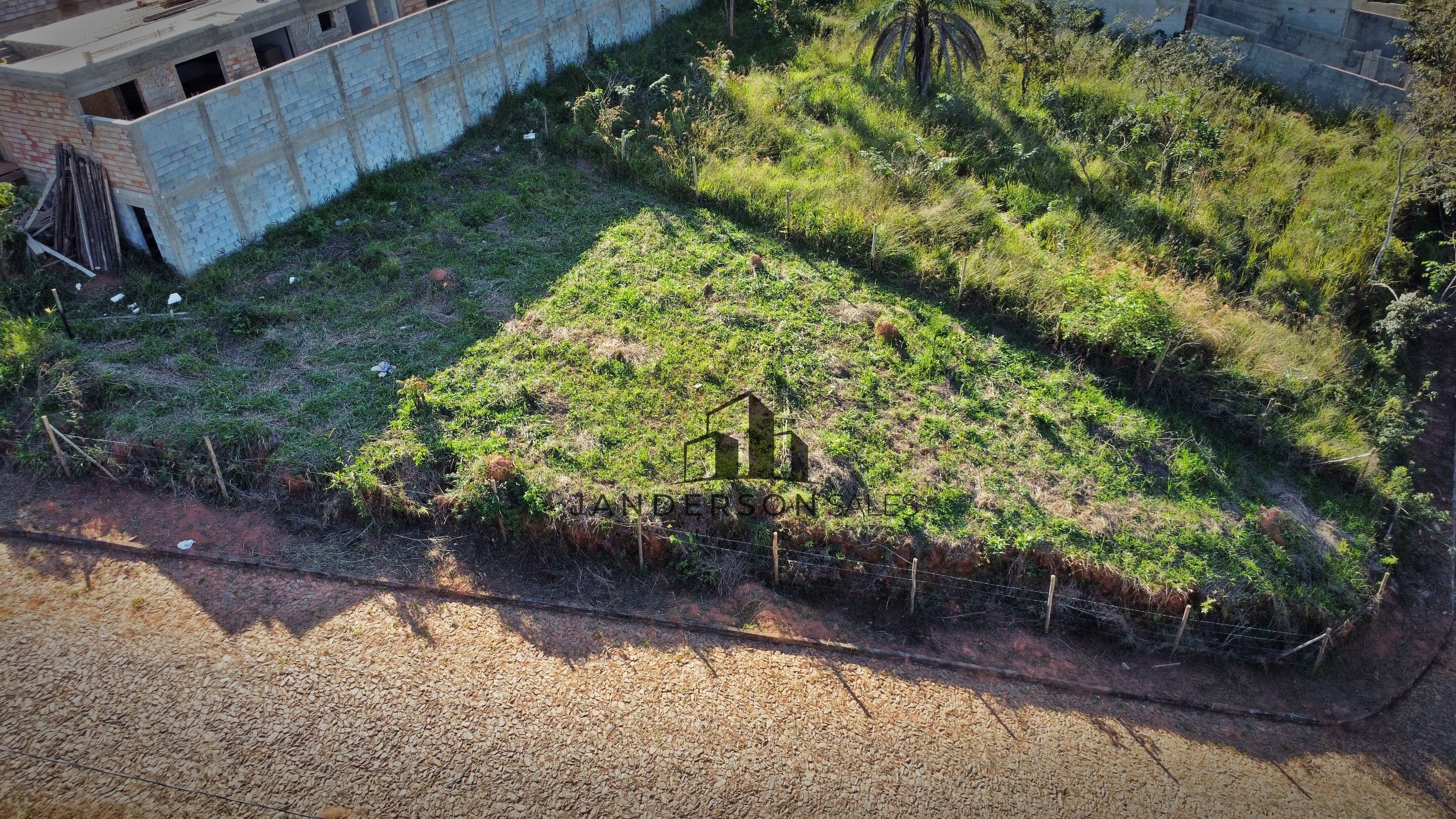 VENDE-SE LOTE 